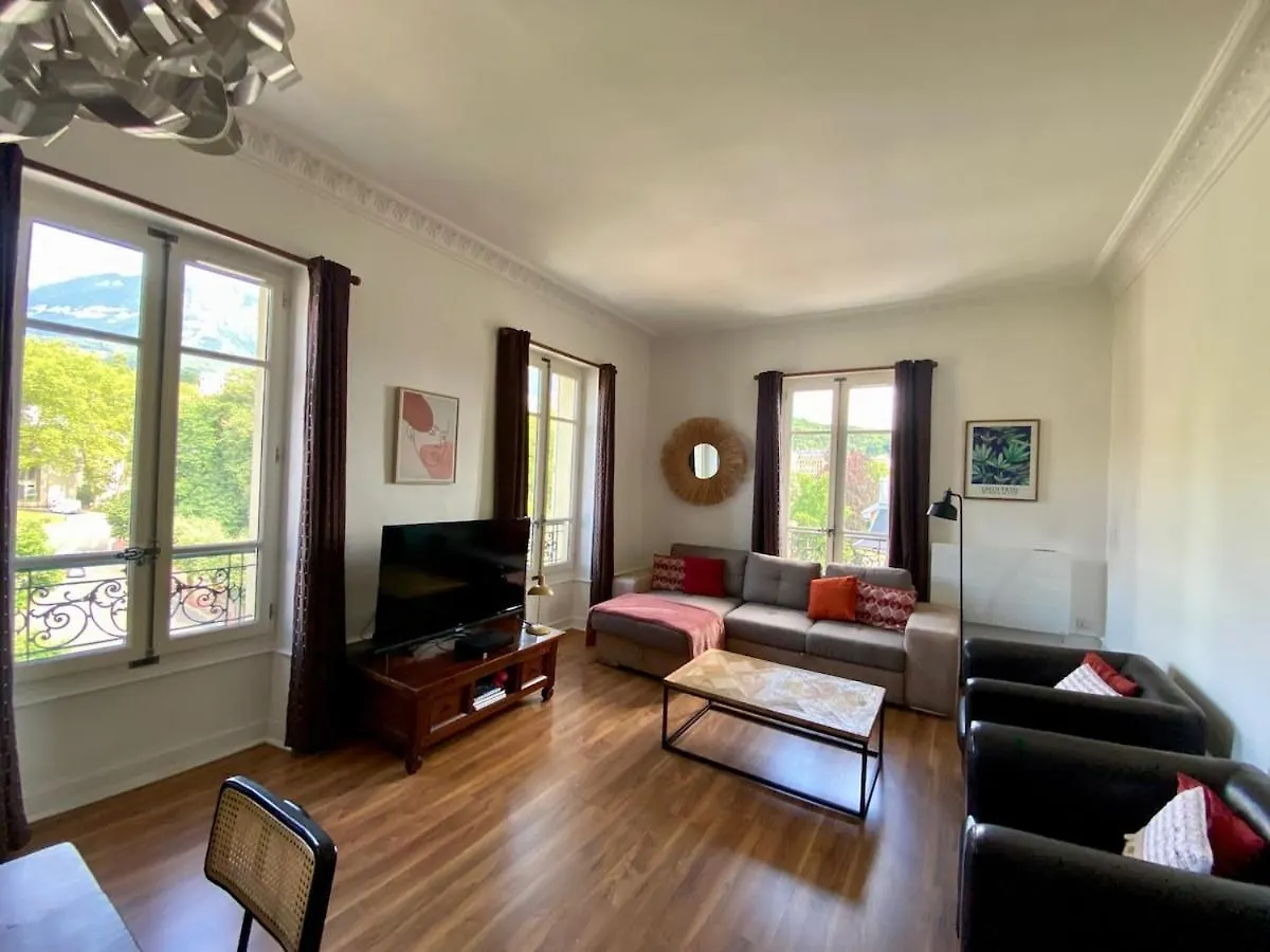 Charmant T3 ,100M2, Centre Ville, Classe 3 Etoiles Aix-les-Bains France