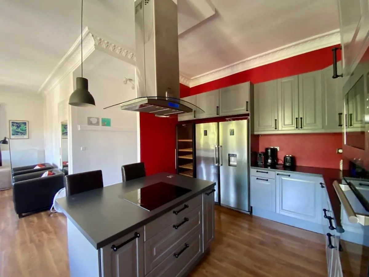 Charmant T3 ,100M2, Centre Ville, Classe 3 Etoiles Aix-les-Bains Apartment