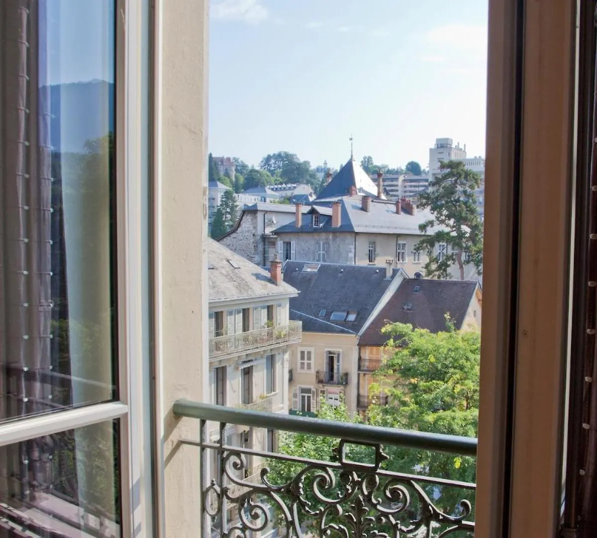 Charmant T3 ,100M2, Centre Ville, Classe 3 Etoiles Aix-les-Bains Apartment