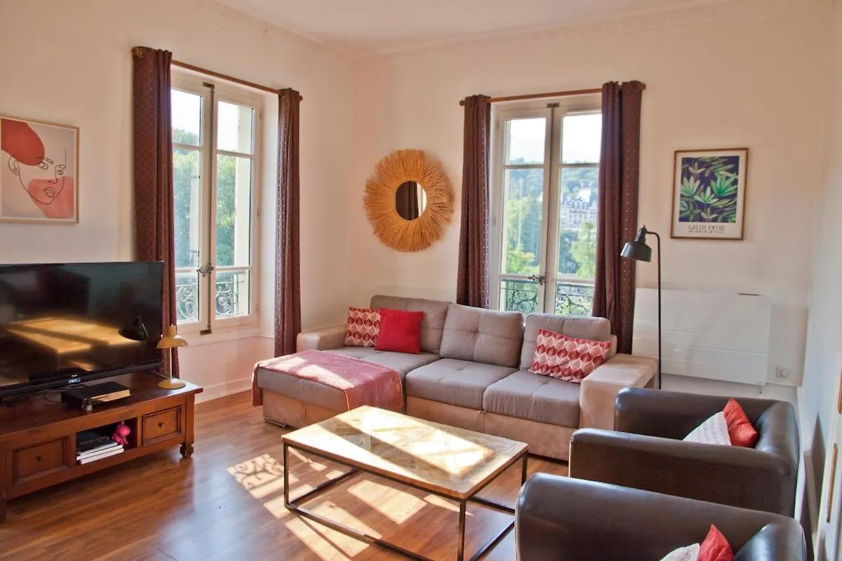 Charmant T3 ,100M2, Centre Ville, Classe 3 Etoiles Aix-les-Bains